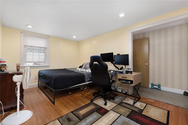 51 Cleveland Avenue, Cranston, RI 02920