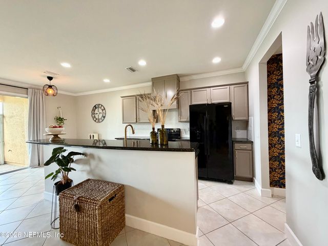 14164 MAHOGANY Avenue, Jacksonville, FL 32258