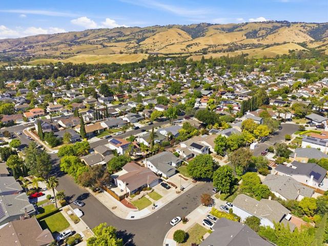 2907 Queens Estates Court, San Jose, CA 95135