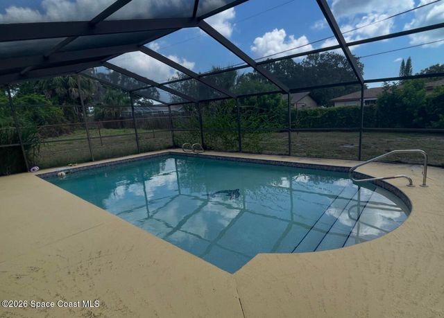 531 California Avenue NE, Palm Bay, FL 32907