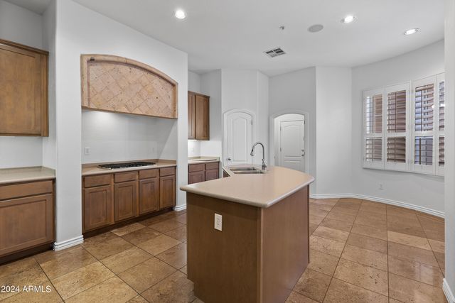 8883 E Mountain Spring Road, Scottsdale, AZ 85255