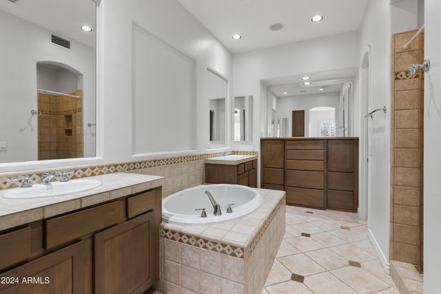 8883 E Mountain Spring Road, Scottsdale, AZ 85255