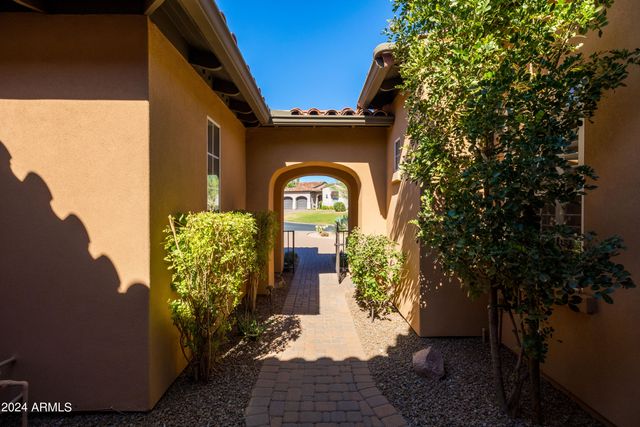 8883 E Mountain Spring Road, Scottsdale, AZ 85255