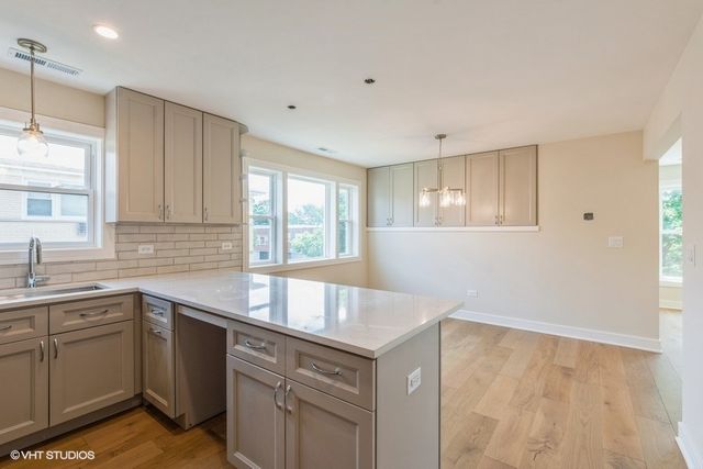 7026 W Diversey Avenue 2, Chicago, IL 60707