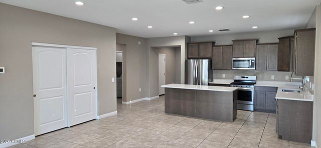 30149 W COLUMBUS Court, Buckeye, AZ 85396