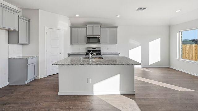 611 Dove Haven Way, Lavon, TX 75166
