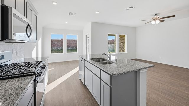 611 Dove Haven Way, Lavon, TX 75166