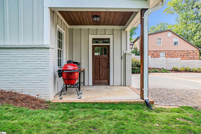 23 Stillwood Drive, Greenville, SC 29607