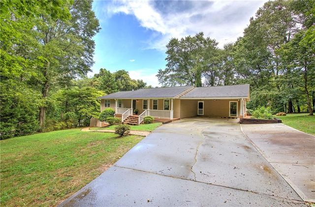 43 Blackfoot Trail SW, Cartersville, GA 30120