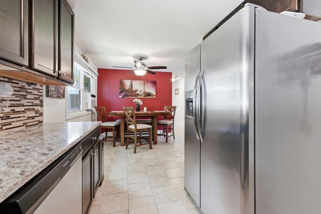 75 Longwood Dr, Chicopee, MA 01020