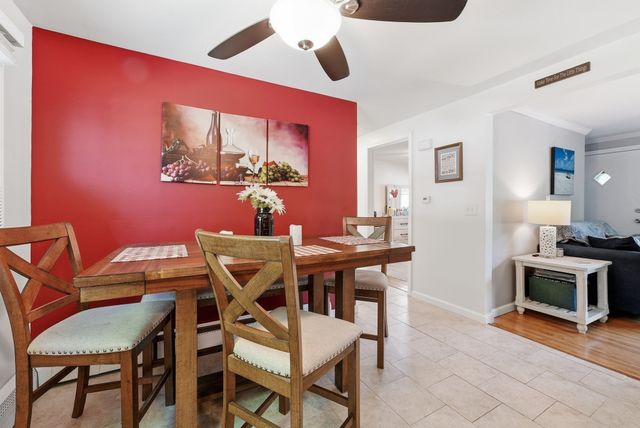 75 Longwood Dr, Chicopee, MA 01020