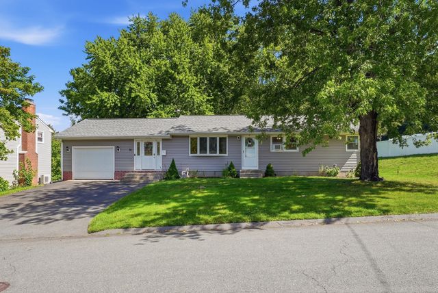 75 Longwood Dr, Chicopee, MA 01020