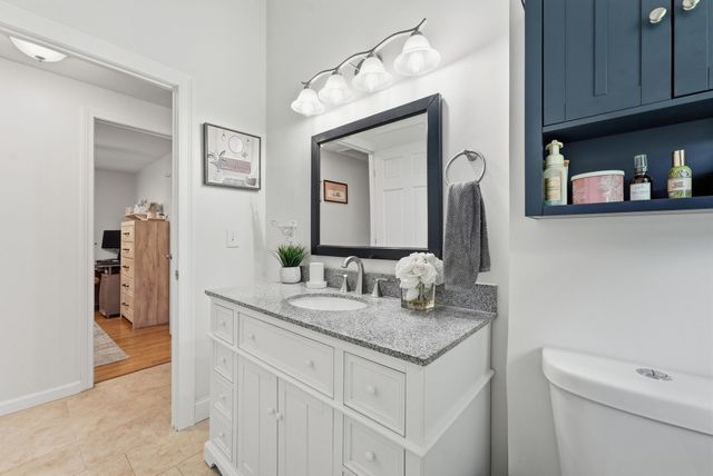 75 Longwood Dr, Chicopee, MA 01020