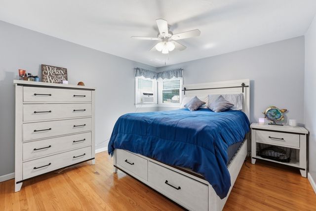 75 Longwood Dr, Chicopee, MA 01020