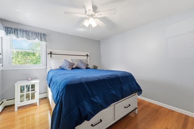 75 Longwood Dr, Chicopee, MA 01020