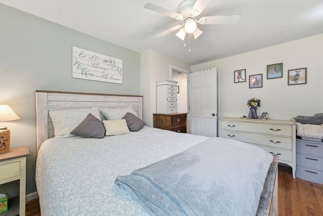 75 Longwood Dr, Chicopee, MA 01020