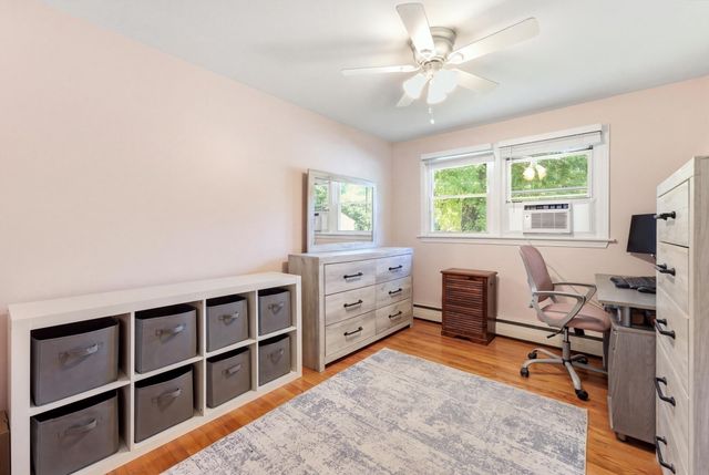 75 Longwood Dr, Chicopee, MA 01020