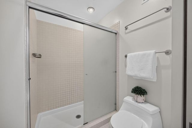 29 Weepingridge Court, San Mateo, CA 94402