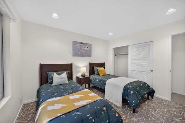 29 Weepingridge Court, San Mateo, CA 94402