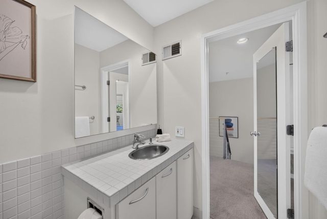 29 Weepingridge Court, San Mateo, CA 94402