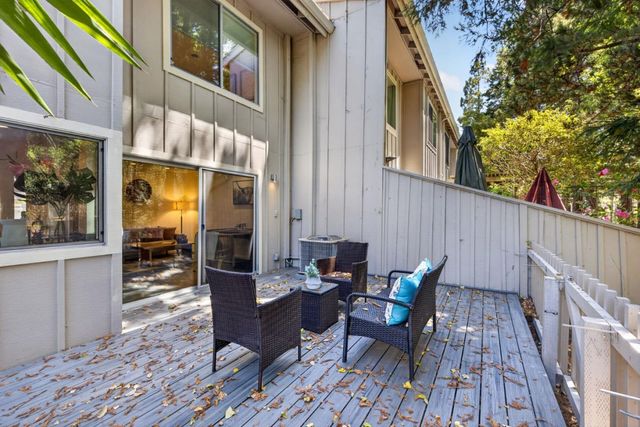 29 Weepingridge Court, San Mateo, CA 94402