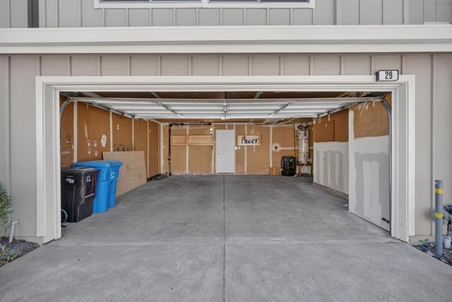 29 Weepingridge Court, San Mateo, CA 94402