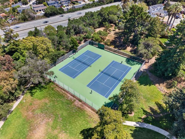 29 Weepingridge Court, San Mateo, CA 94402