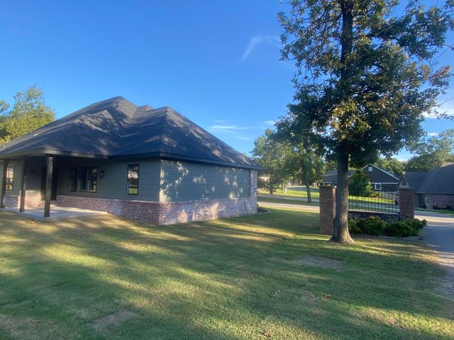 58593 E 296 Place, Grove, OK 74344