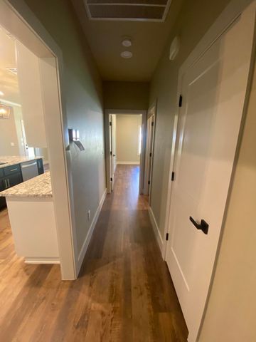 58593 E 296 Place, Grove, OK 74344