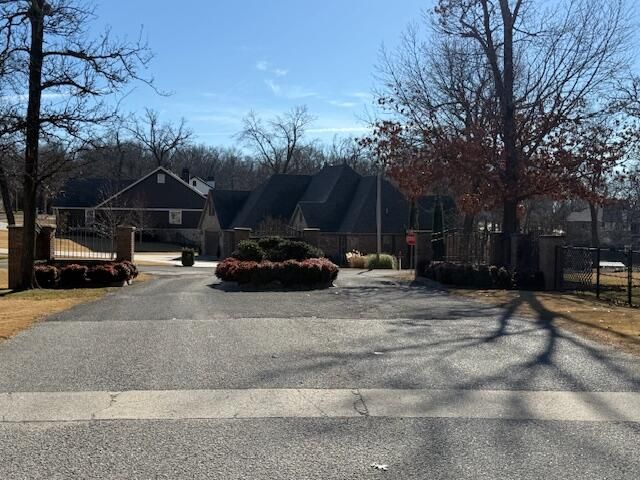 58593 E 296 Place, Grove, OK 74344