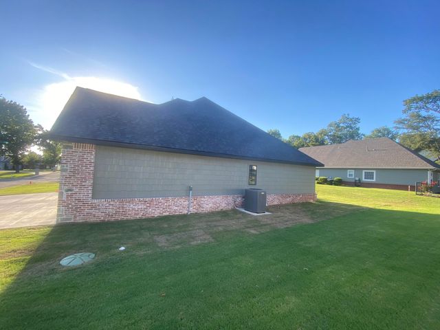 58593 E 296 Place, Grove, OK 74344