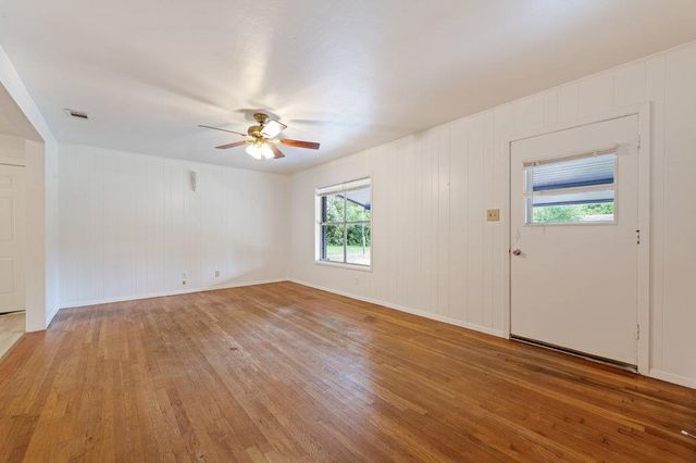 8908 Capitol DR, Austin, TX 78753