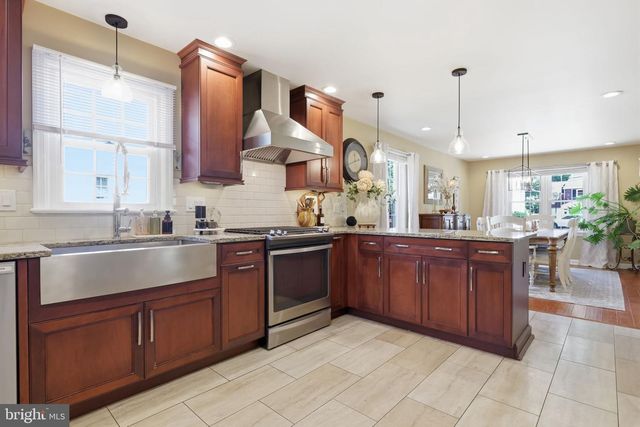 449 JEFFERSON AVE, Morrisville, PA 19067