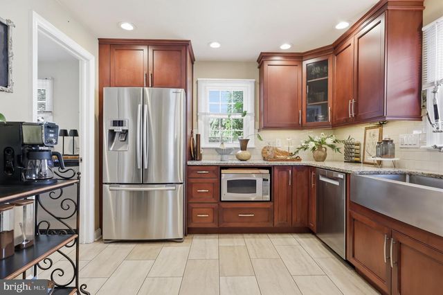 449 JEFFERSON AVE, Morrisville, PA 19067