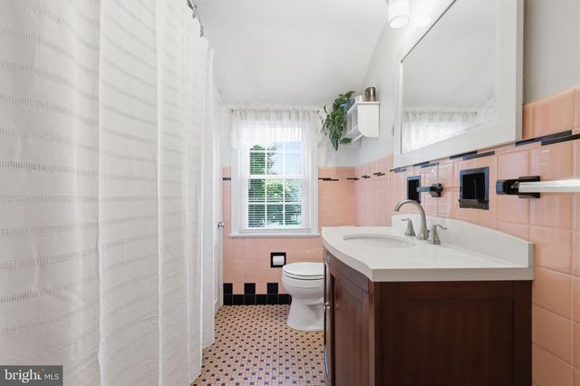 449 JEFFERSON AVE, Morrisville, PA 19067