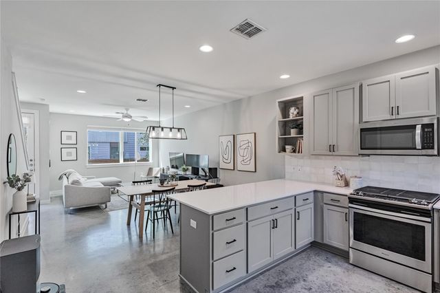 801 N Bluff DR 50, Austin, TX 78745