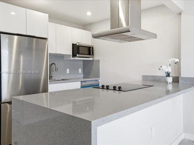 301 SW 135th Avenue 108C, Pembroke Pines, FL 33027