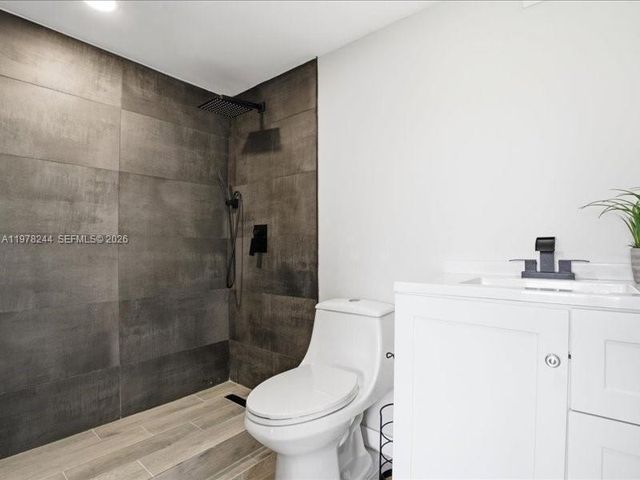 301 SW 135th Avenue 108C, Pembroke Pines, FL 33027