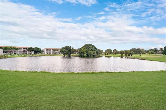 301 SW 135th Avenue 108C, Pembroke Pines, FL 33027