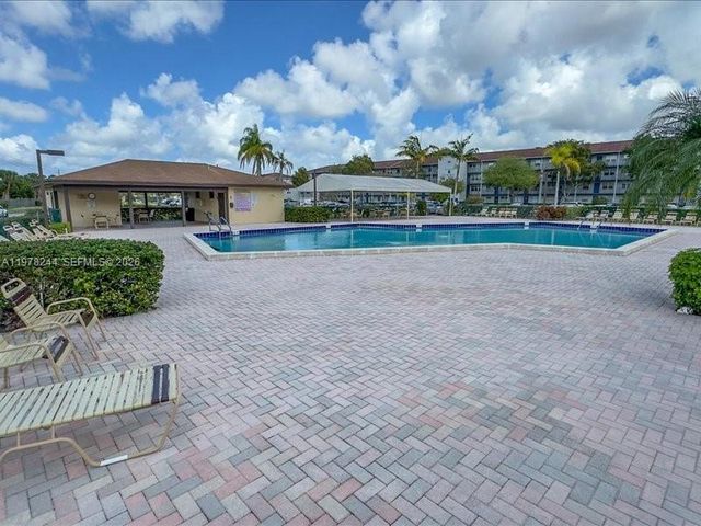 301 SW 135th Avenue 108C, Pembroke Pines, FL 33027