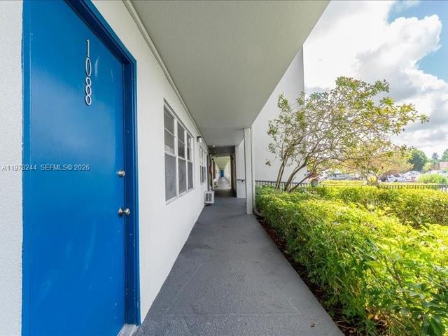 301 SW 135th Avenue 108C, Pembroke Pines, FL 33027