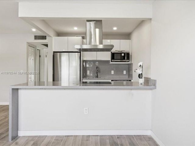301 SW 135th Avenue 108C, Pembroke Pines, FL 33027