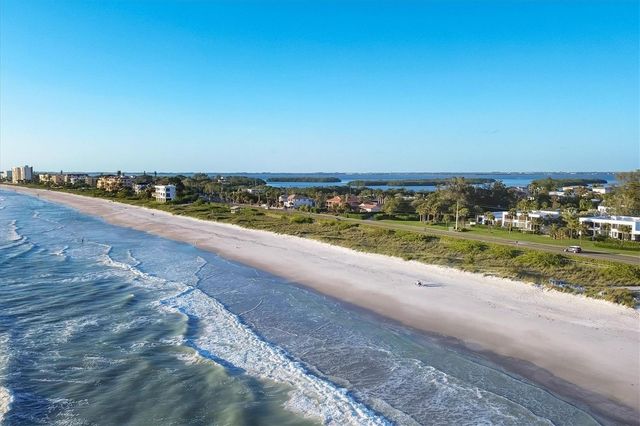 825 BAYPORT WAY 825, Longboat Key, FL 34228