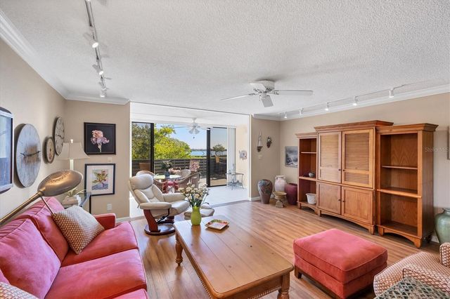 825 BAYPORT WAY 825, Longboat Key, FL 34228