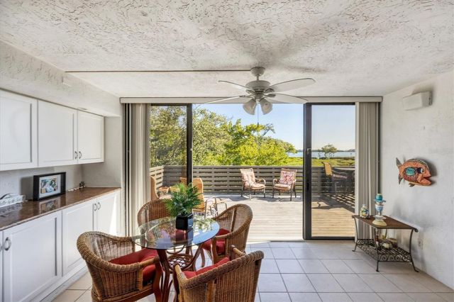 825 BAYPORT WAY 825, Longboat Key, FL 34228