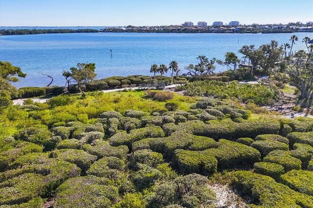 825 BAYPORT WAY 825, Longboat Key, FL 34228