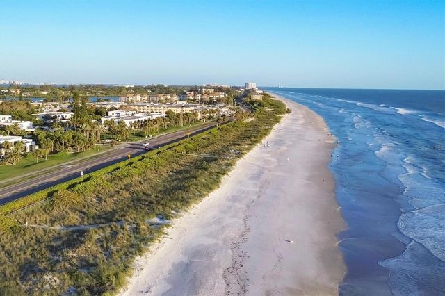 825 BAYPORT WAY 825, Longboat Key, FL 34228