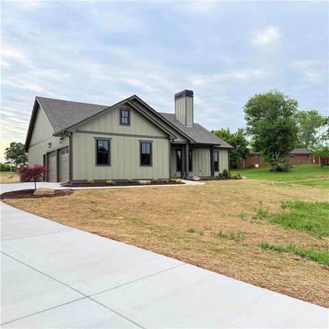 100 Redridge Road, Morganton, GA 30560