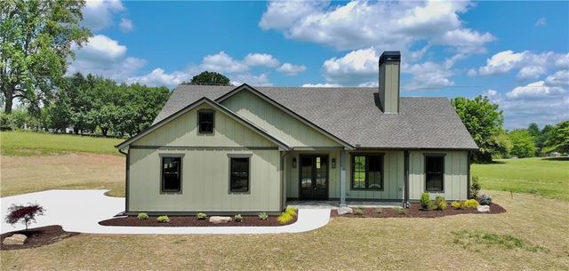 100 Redridge Road, Morganton, GA 30560
