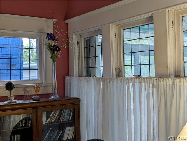 84 West Oakwood Place S, Buffalo, NY 14214